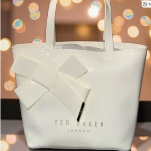 Ted Baker Winter White Tote with Signature Bow and Logo.  NWT!!!